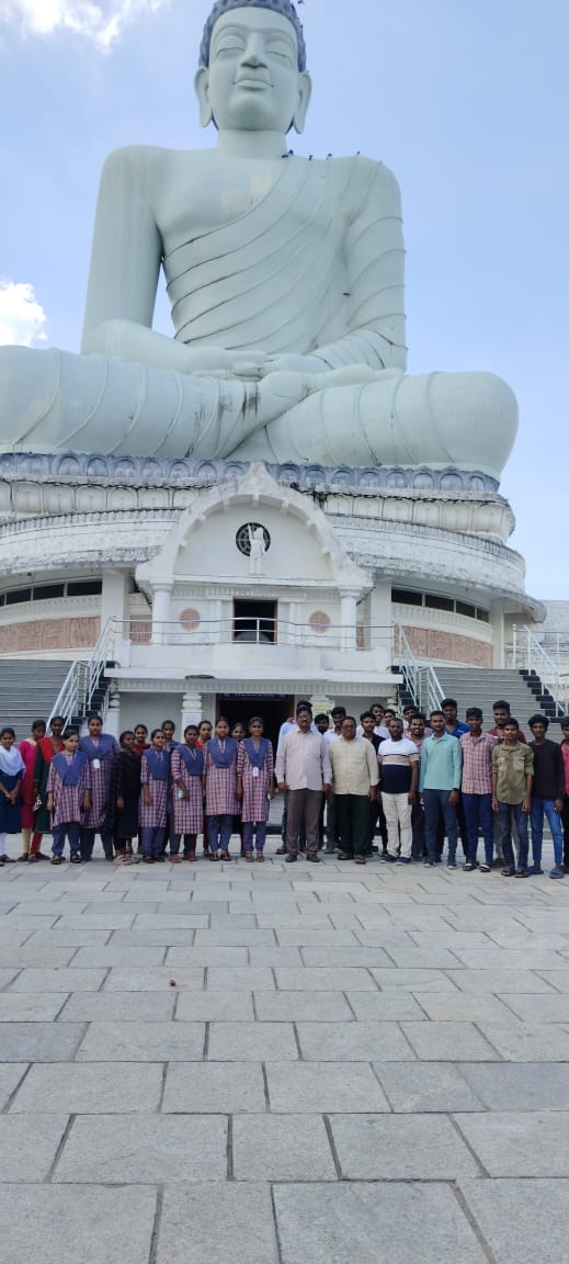 Field Trip to II Year students by the Department of English