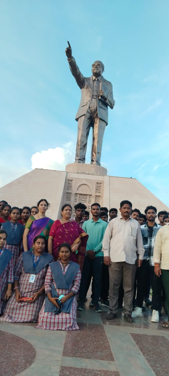 Field Trip to II Year students by the Department of English