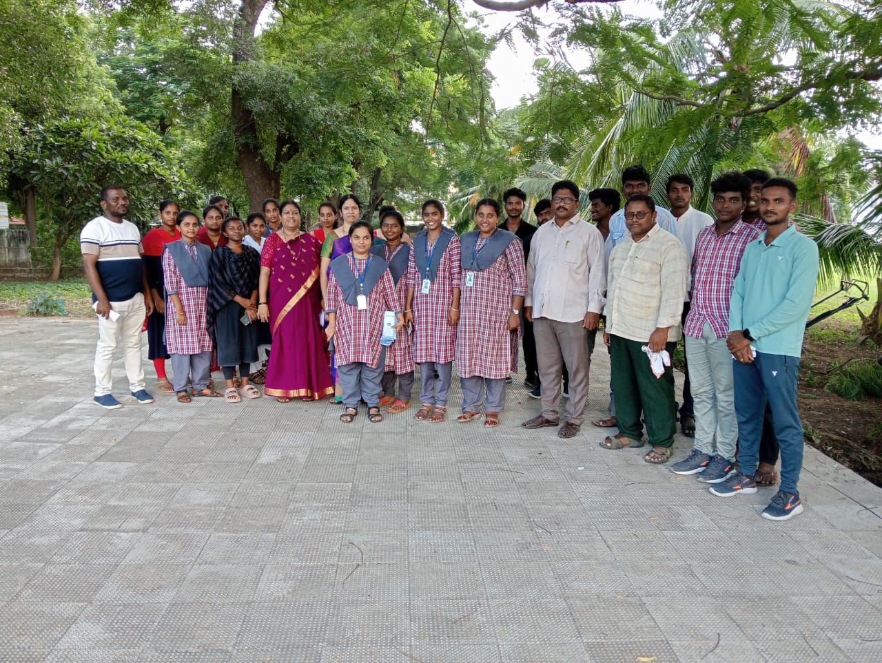 Field Trip to II Year students by the Department of English